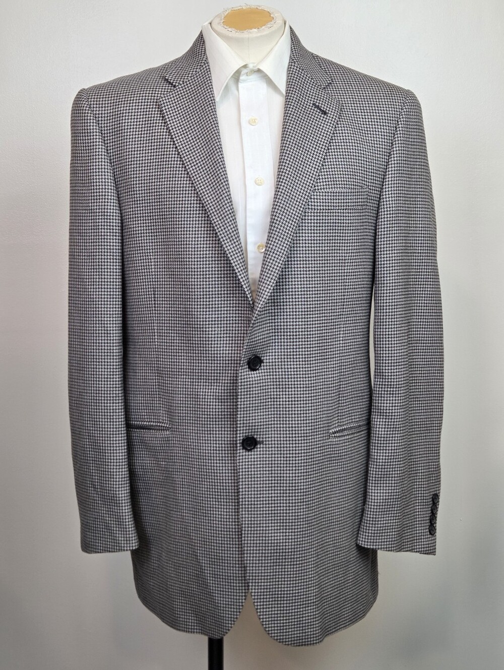Burberry London Classic Men's Black & Gray Wool Houndstooth Blazer | Jackets